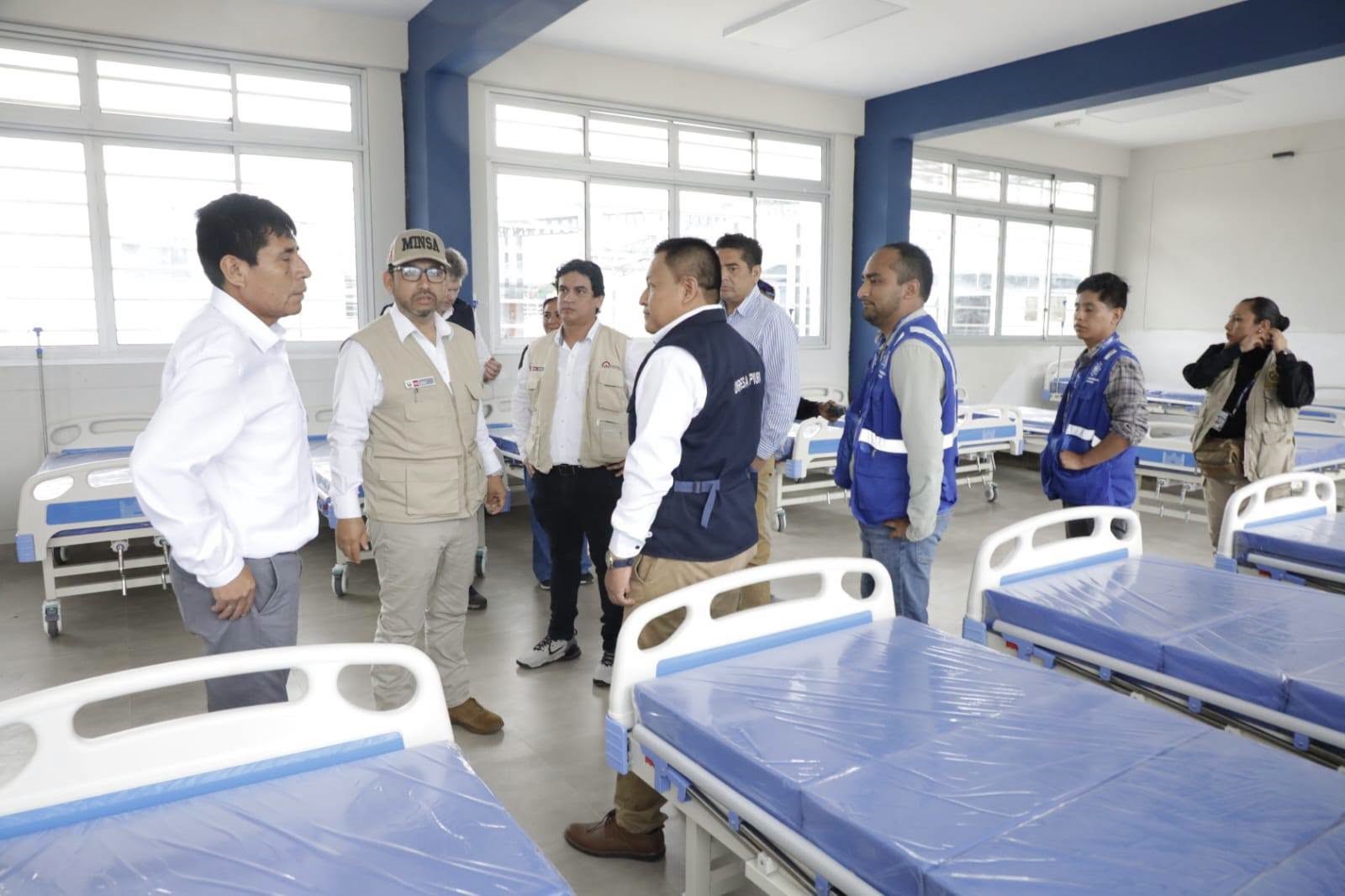 Ministro de Salud advierte que puentes y carreteras podrían colapsar por El Niño y prepara plan para abastecer de medicamentos a Piura